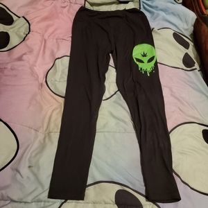 Alien melting leggings